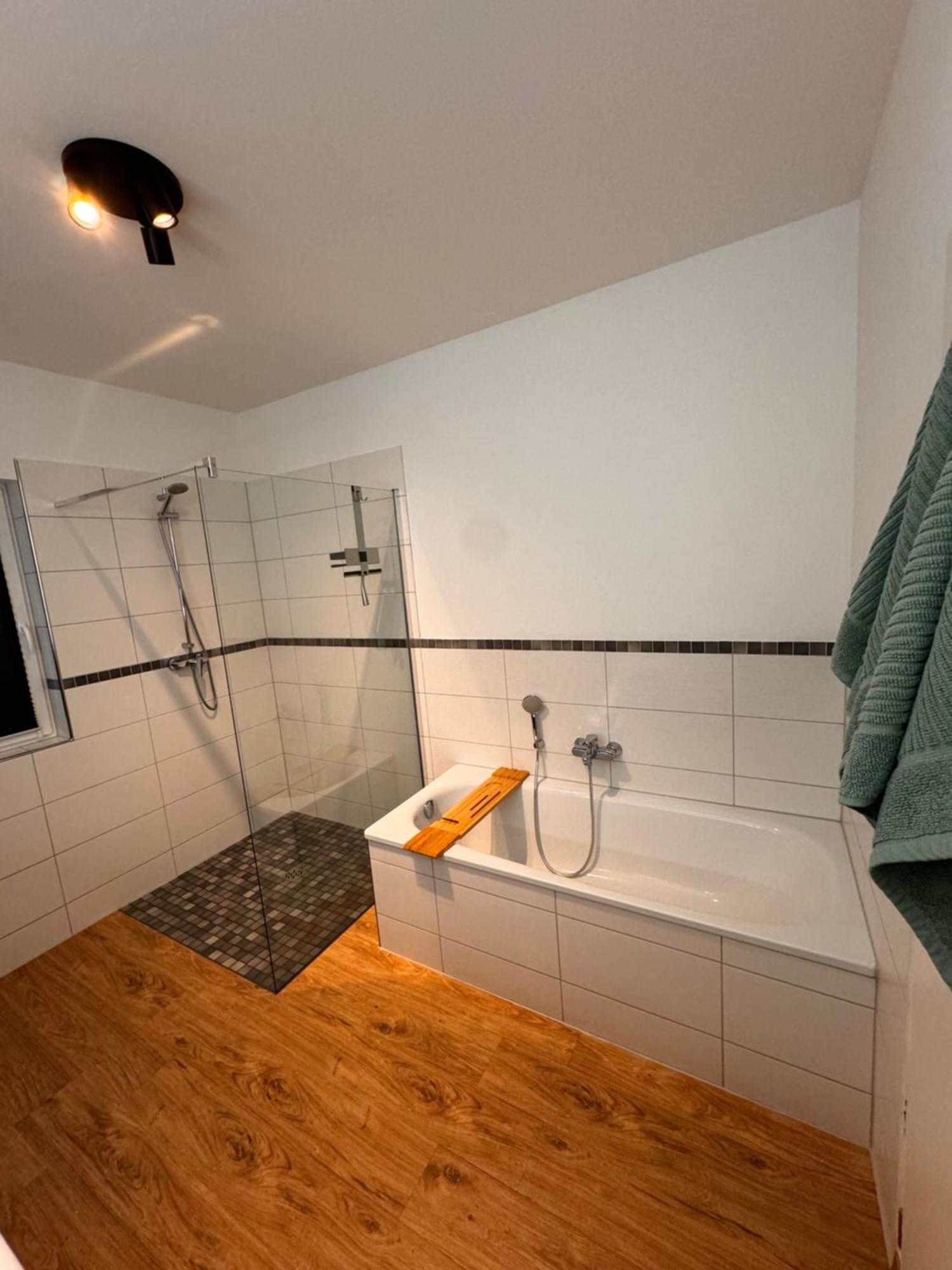 Traumhafter Ausblick, Modern Mit Komfort Und Stil Hardert Bagian luar foto